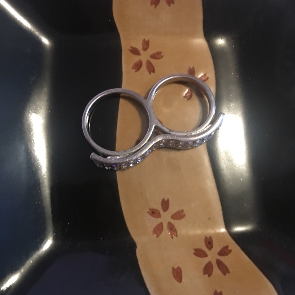 Ring - Picture 4 of 5